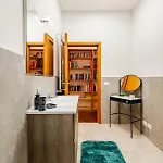 Colosseum Big 4 Bdr Ac With Terrace Apartament *