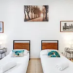 Colosseum Big 4 Bdr Ac With Terrace Apartament *