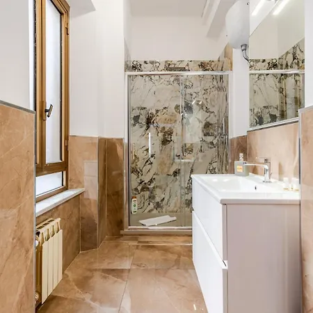 Colosseum Big 4 Bdr Ac With Terrace Appartamento *