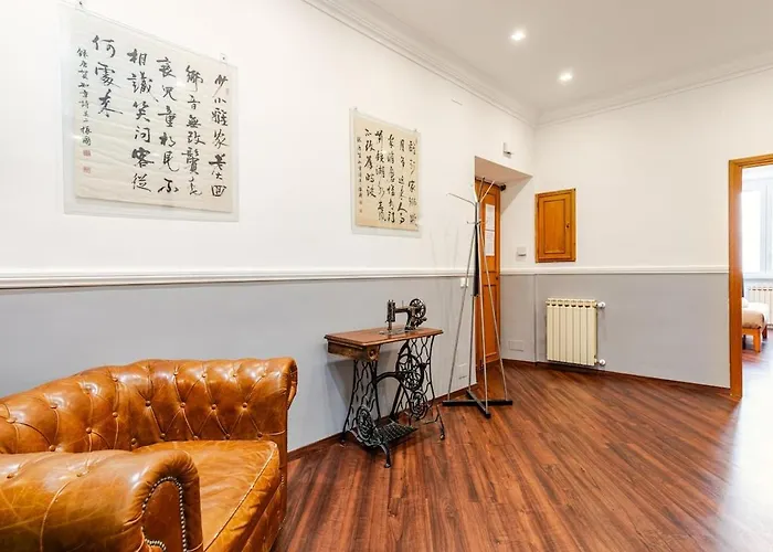 Colosseum Big 4 Bdr Ac With Terrace *