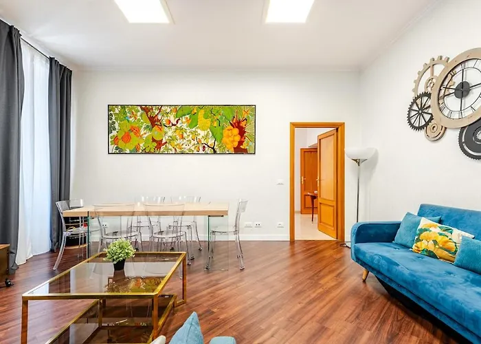 Colosseum Big 4 Bdr Ac With Terrace